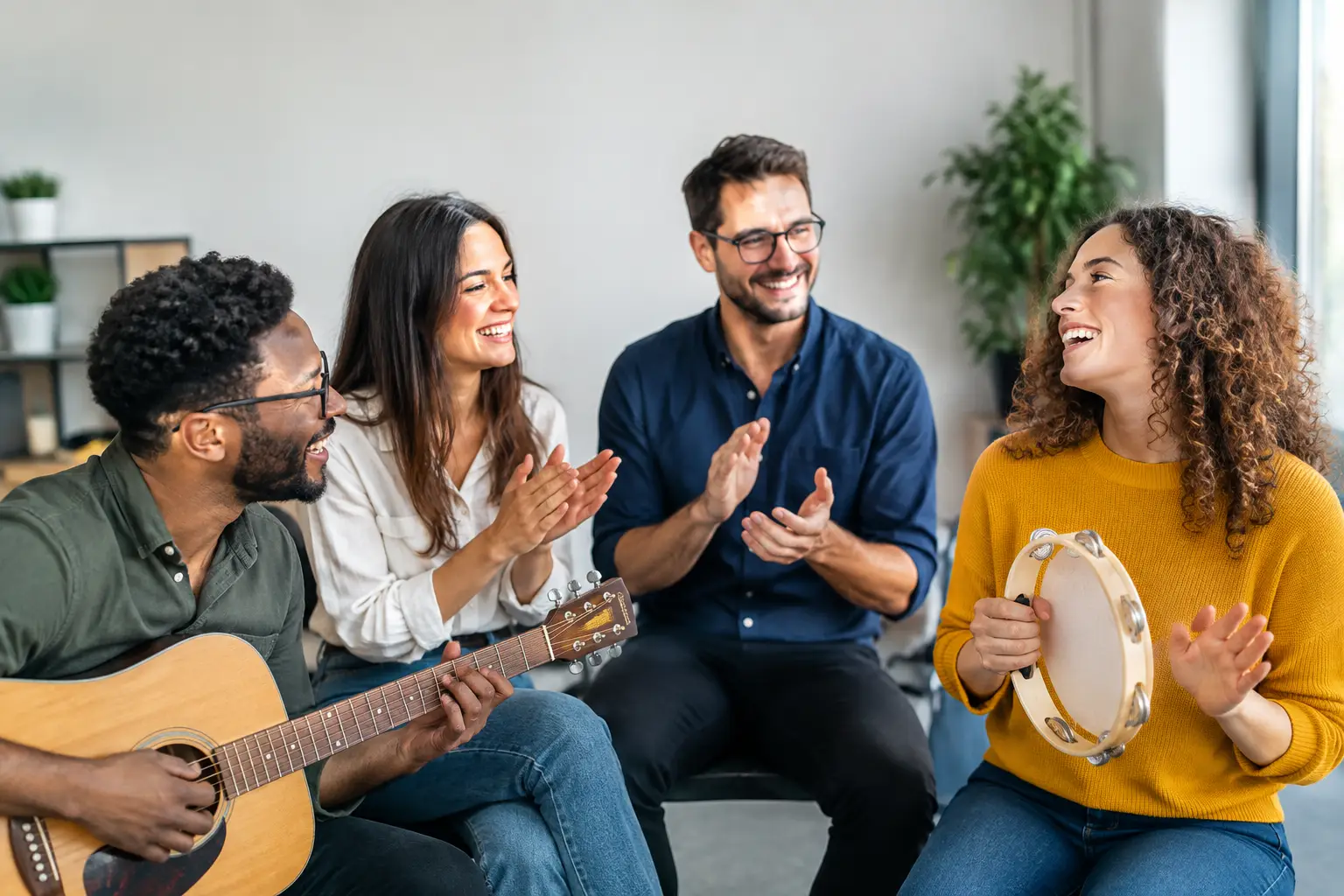 Canciones para empresas que unen y emocionan